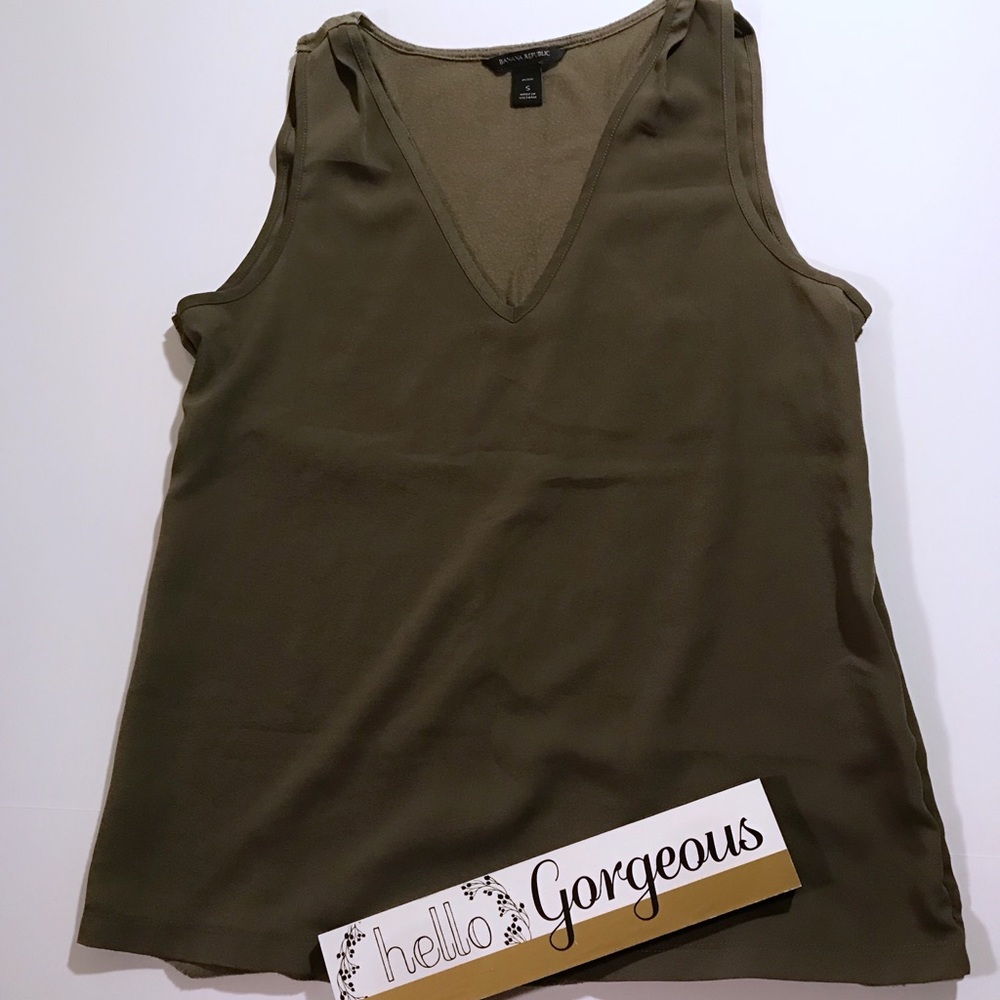 Banana Republic Blouse 🍌
